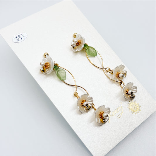 フラワー ピアス/イヤリング