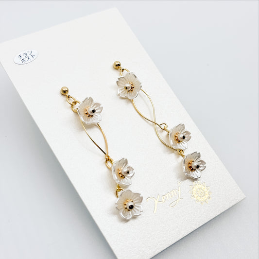 トリプルフラワーライン ピアス/イヤリング