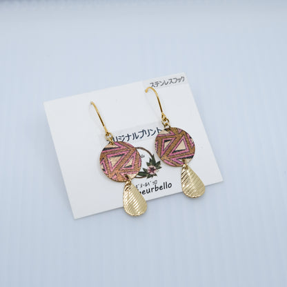 ジオメトリックピンク・ゴールドドロップ ピアス/イヤリング