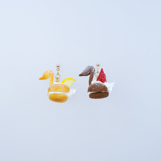スワンシュークリーム / ピアス・イヤリング