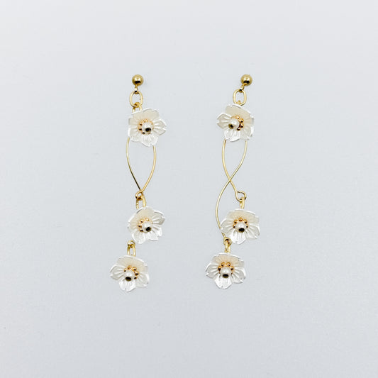 トリプルフラワーライン ピアス/イヤリング
