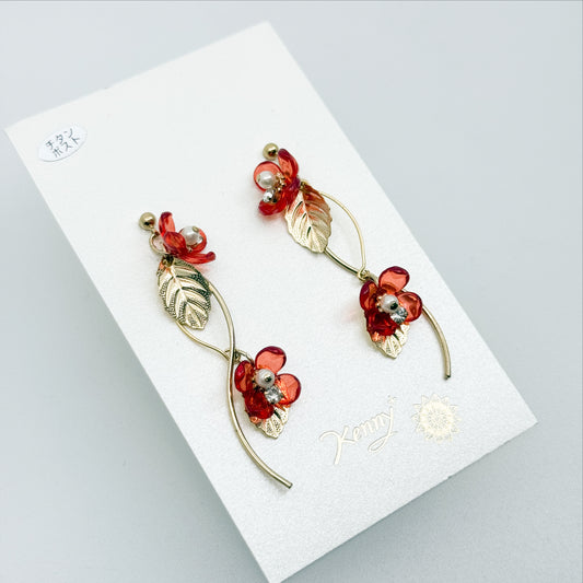 ルージュフラワーリーフ ピアス/イヤリング